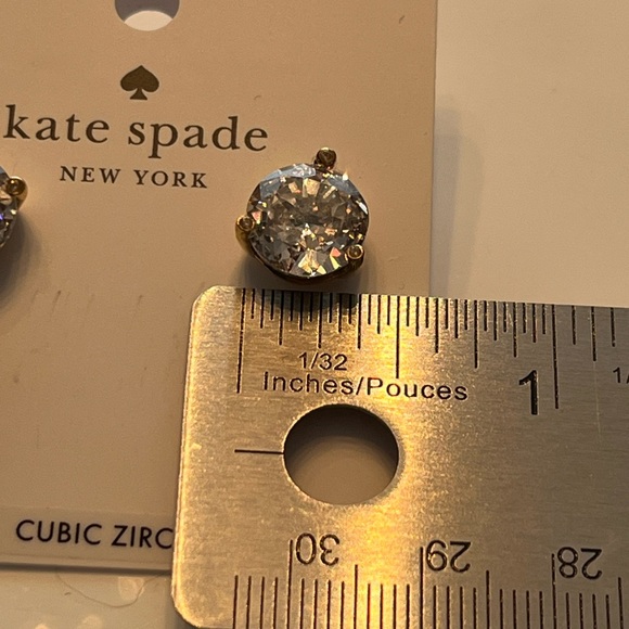 Kate Spade large gold stud earrings with dust bag - Picture 4 of 4